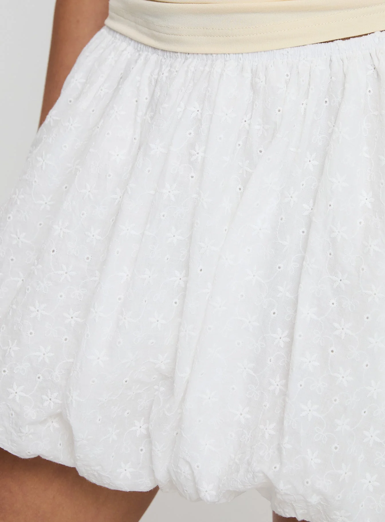 Anglaise Bubble Hem Mini Skirt White - Image 6