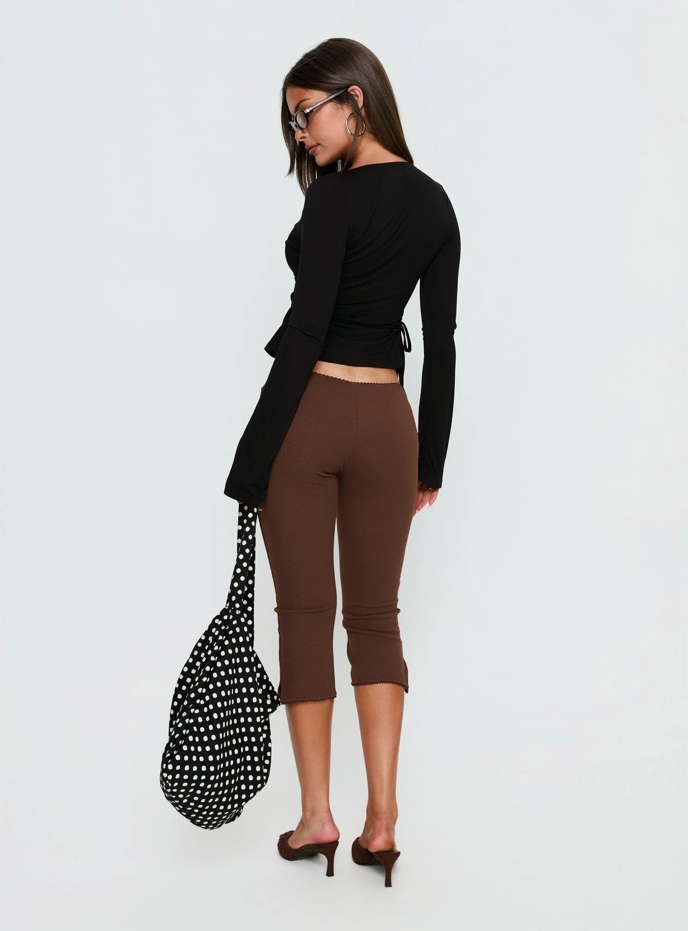 Baseline Rib Capri Pants Chocolate - Image 6