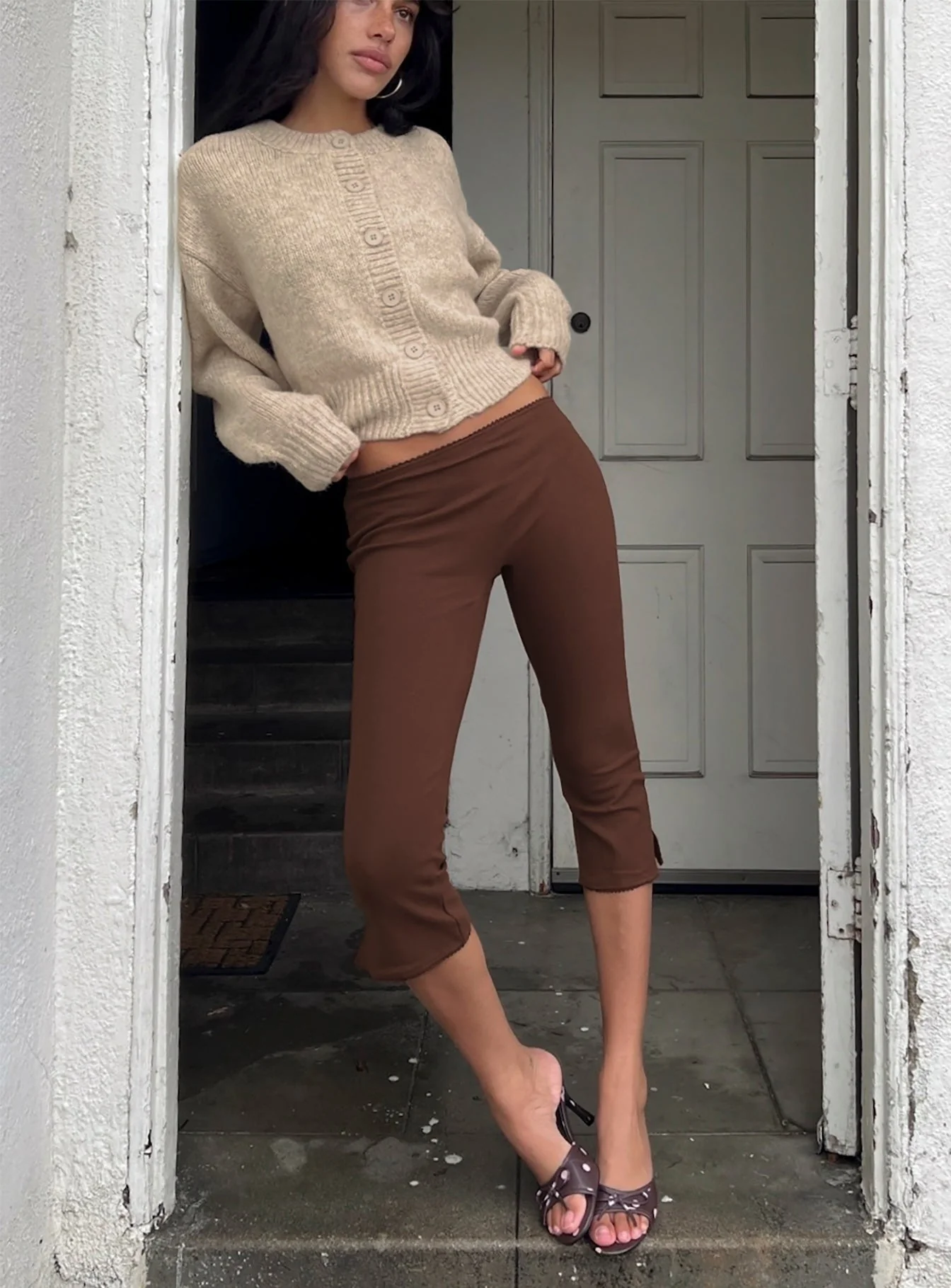 Baseline Rib Capri Pants Chocolate - Image 9