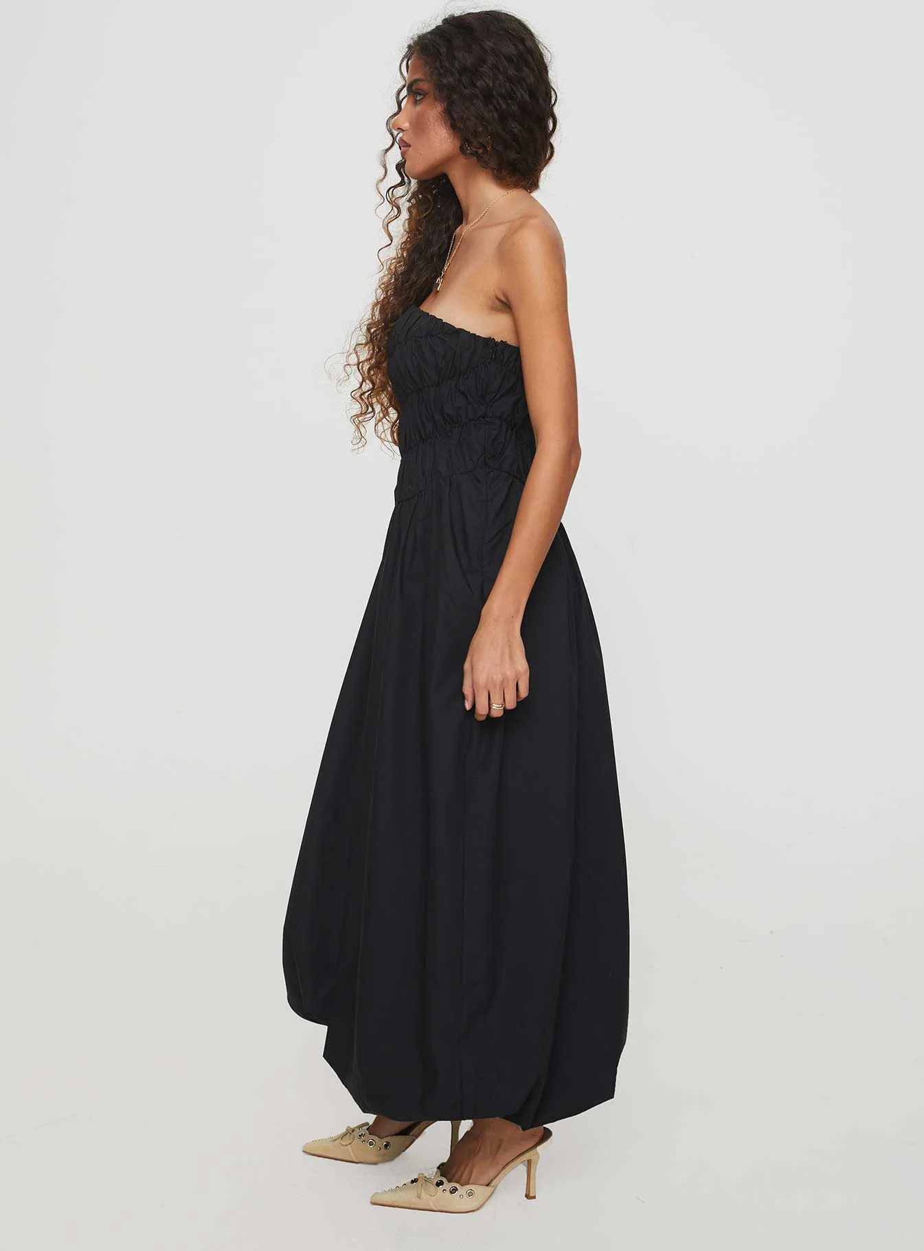Brydie Bubble Hem Midi Dress Black - Image 4