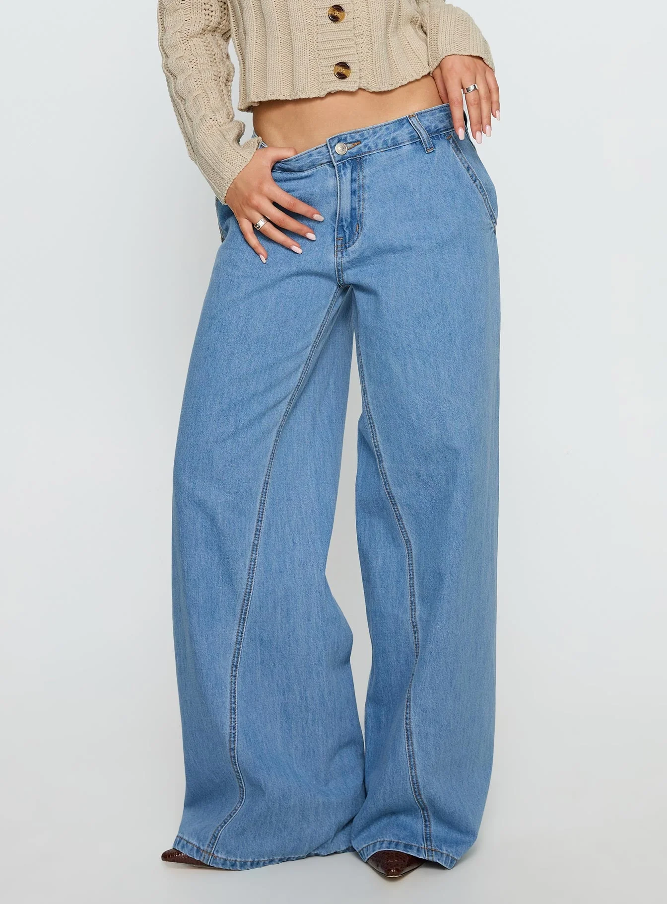 Carmon Mid Rise Wide Leg Jeans Blue - Image 2