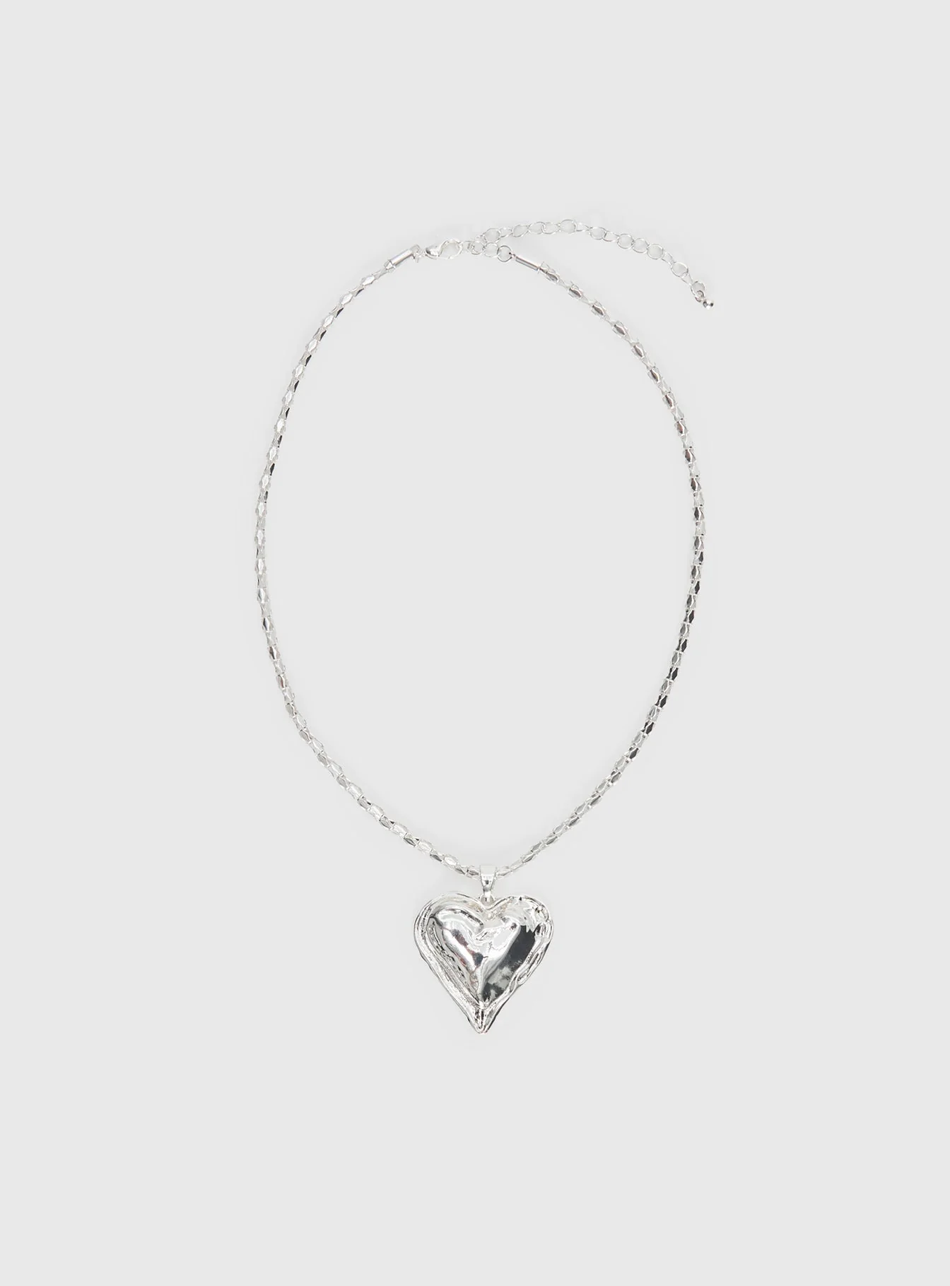 Fascinated Heart Pendant Necklace Silver - Image 2
