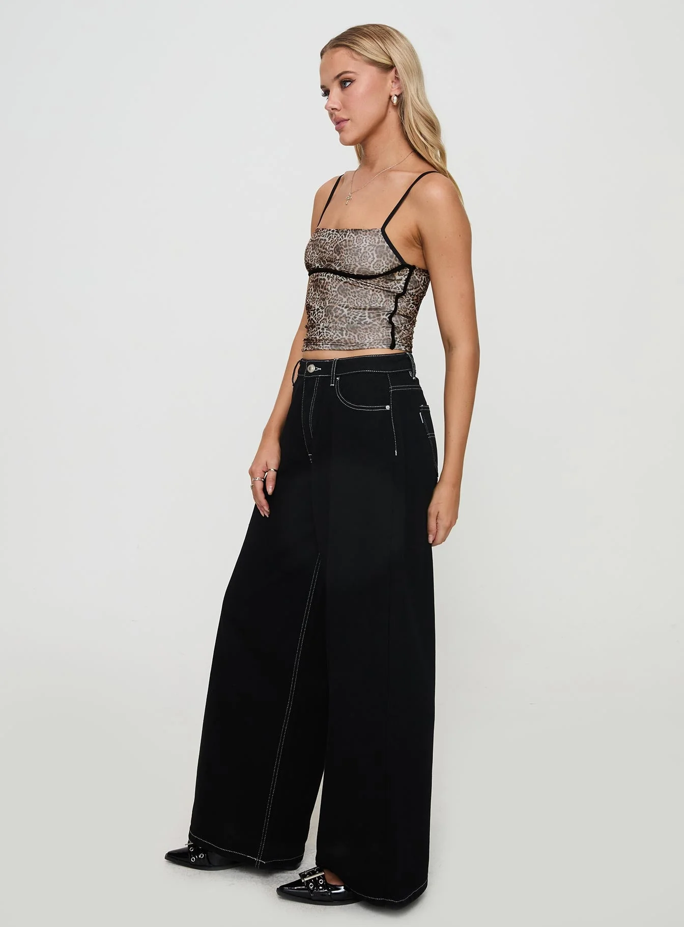 Naylor Mid Rise Wide Leg Jeans Mid Black - Image 4