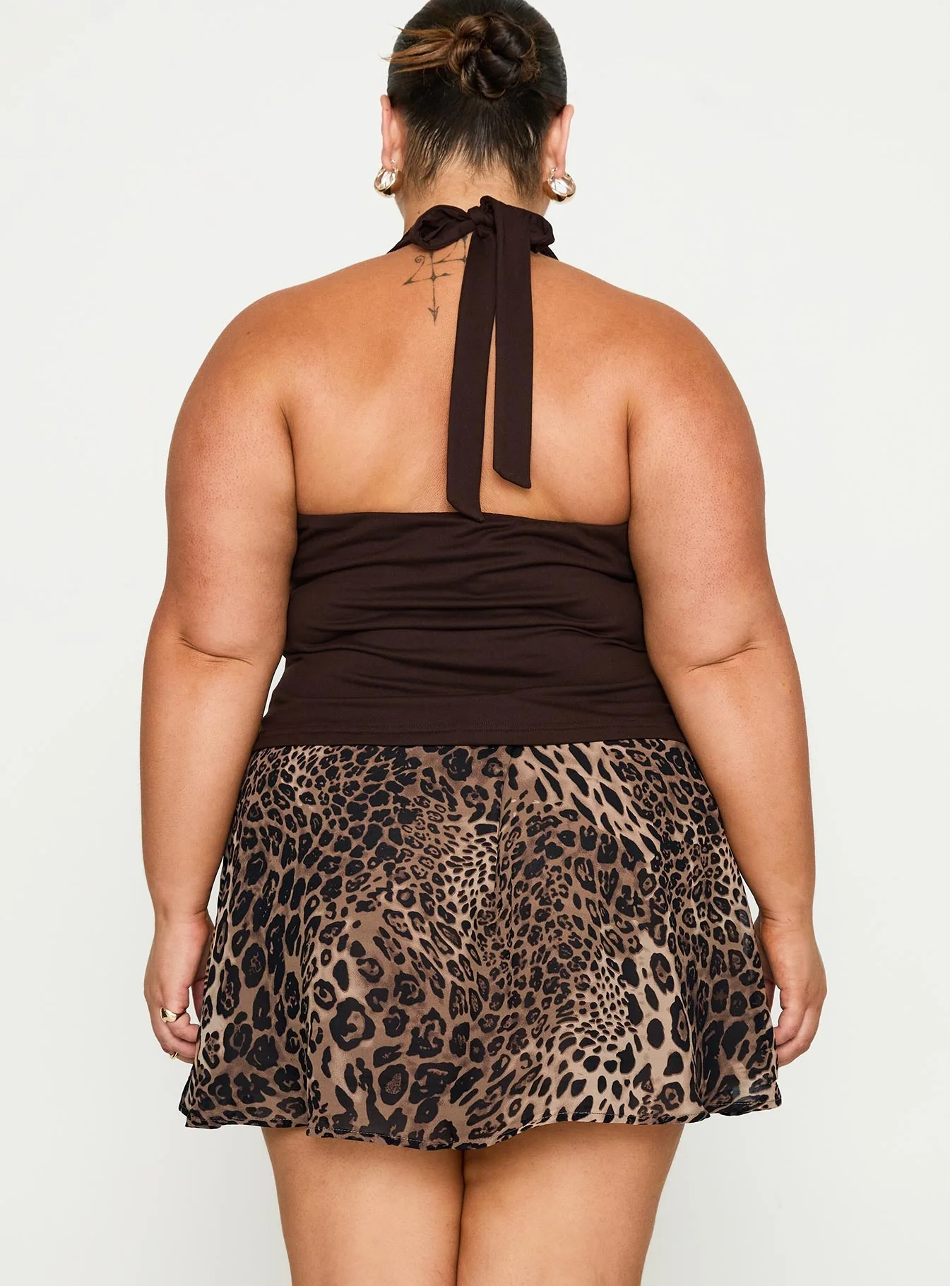 No Hard Feelings Twist Top Brown Curve - Image 5