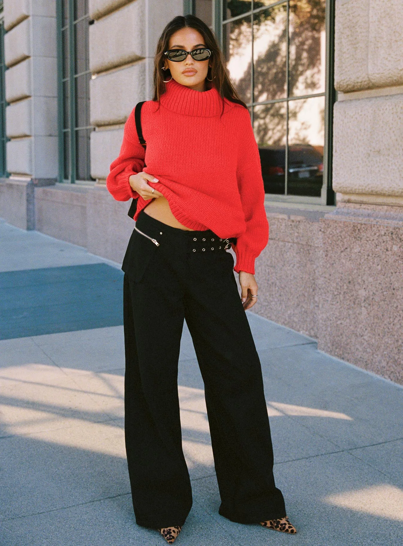 Paltrow Mid Rise Wide Leg Cargo Jeans Black - Image 4