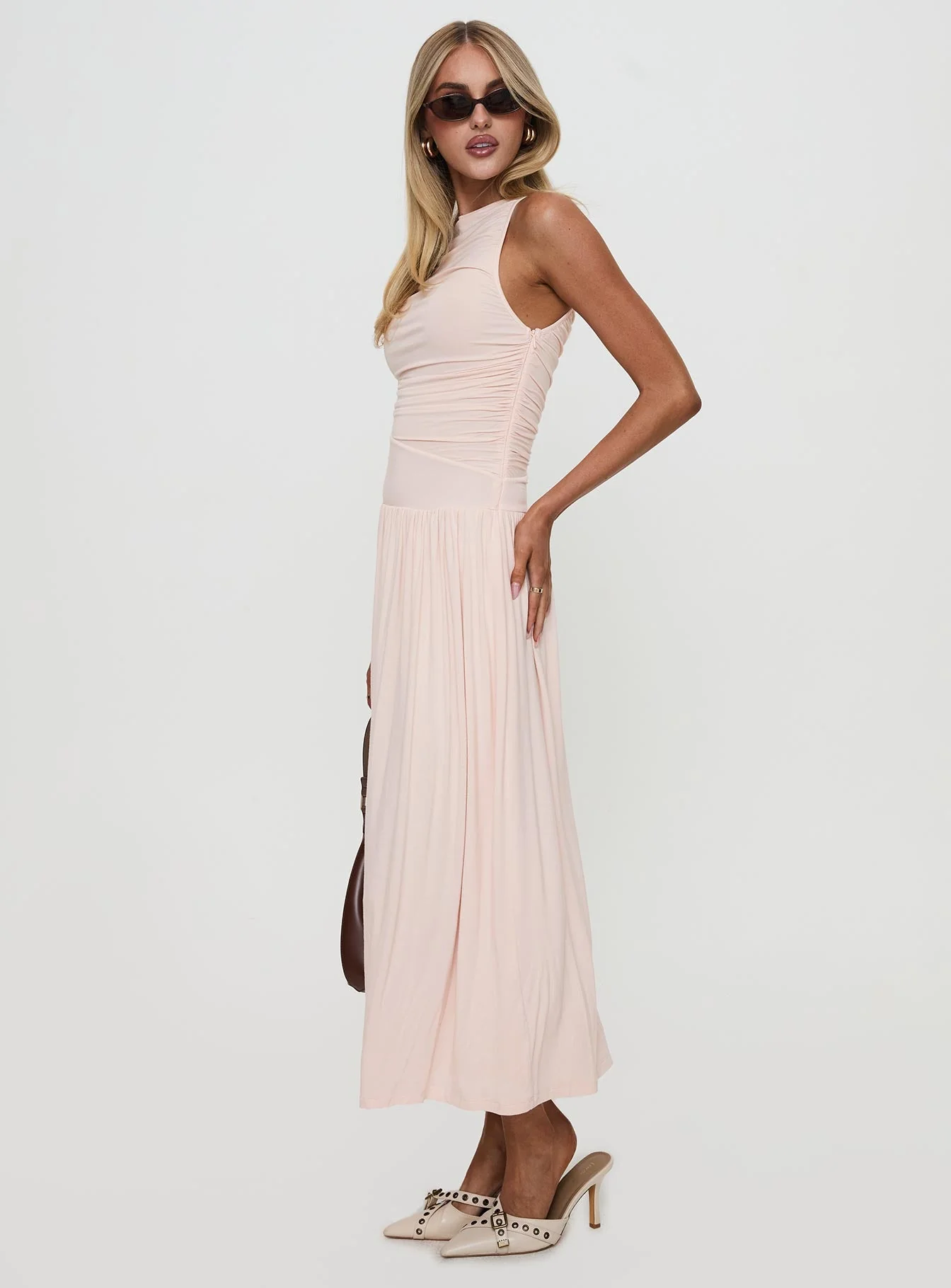 Reveur Ruched Maxi Dress Pink - Image 4